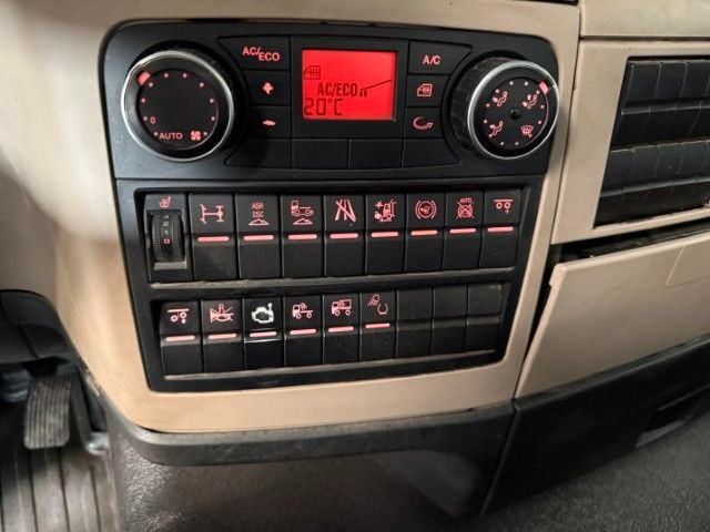 Hook lift MAN 26.460 6x2 Hyfva 20.26 S: gambar 21 Hook lift MAN 26.460 6x2 Hyfva 20.26 S: gambar 21