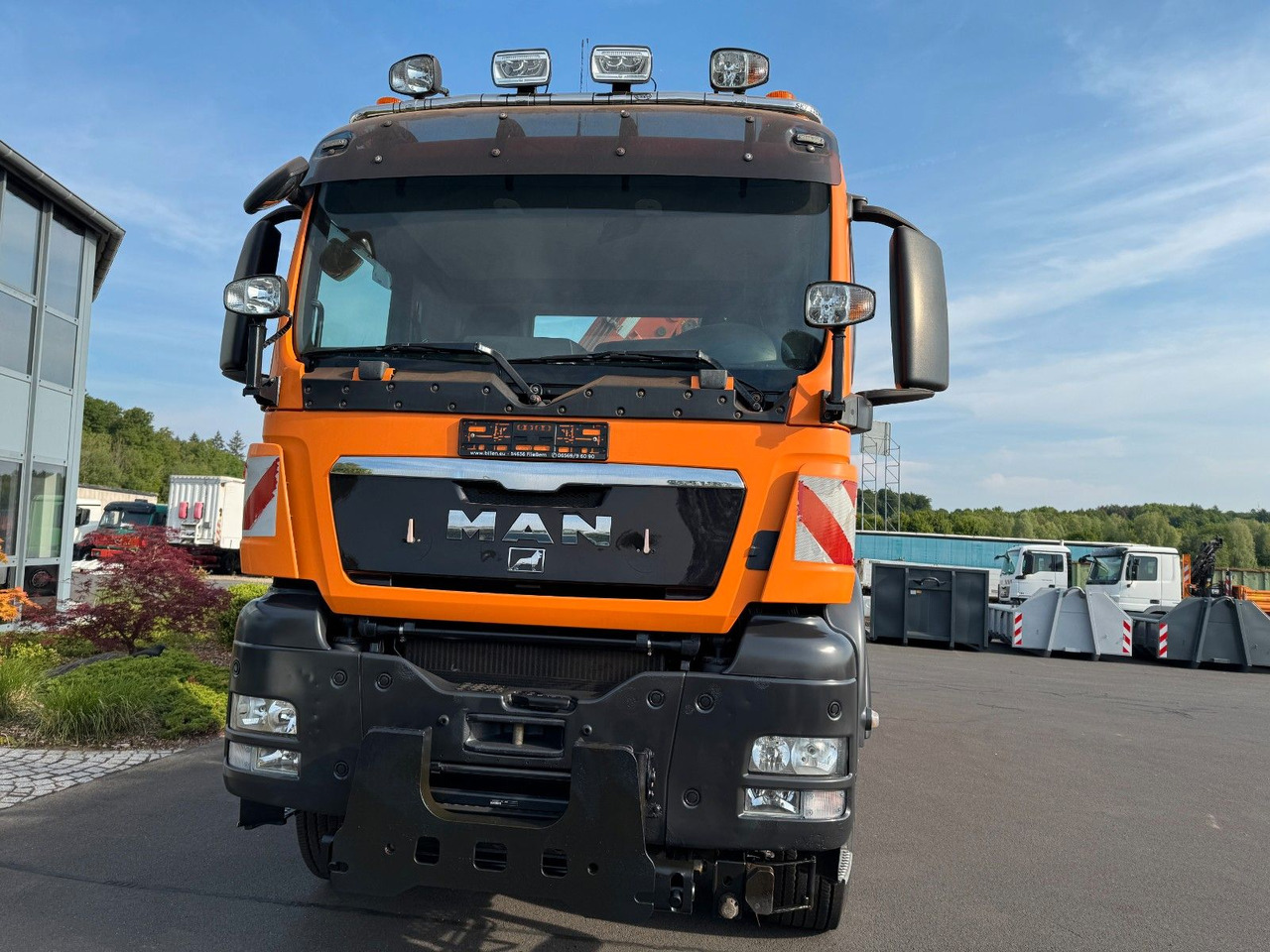 MAN TGS 28.400 6x4-4 BL Kipper / Kran / Winterdienst - Truk jungkit, Truk derek: gambar 3 MAN TGS 28.400 6x4-4 BL Kipper / Kran / Winterdienst - Truk jungkit, Truk derek: gambar 3