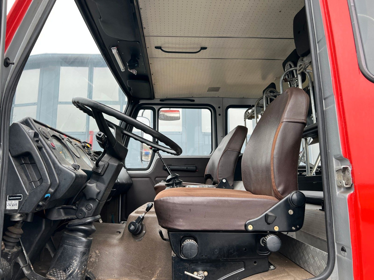 Mercedes-Benz 1019 4x4 Tanklöschfahrzeug Metz TLF 16 Mercedes-Benz 1019 4x4 Tanklöschfahrzeug Metz TLF 16 - Truk tangki: gambar 4 Mercedes-Benz 1019 4x4 Tanklöschfahrzeug Metz TLF 16 Mercedes-Benz 1019 4x4 Tanklöschfahrzeug Metz TLF 16 - Truk tangki: gambar 4
