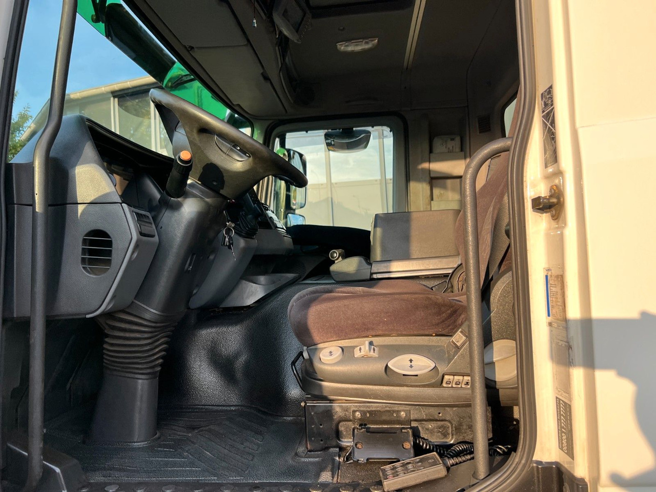 Leasing Mercedes-Benz Actros 2532 6x2 MP3 Faun Power Press 524 Mercedes-Benz Actros 2532 6x2 MP3 Faun Power Press 524 Mercedes-Benz Actros 2532 6x2 MP3 Faun Power Press 524 Mercedes-Benz Actros 2532 6x2 MP3 Faun Power Press 524: gambar 7