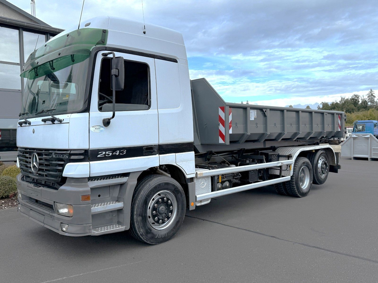 Mercedes-Benz Actros 2543 6x2 Klima + Kupplung - Hook lift: gambar 1 Mercedes-Benz Actros 2543 6x2 Klima + Kupplung - Hook lift: gambar 1