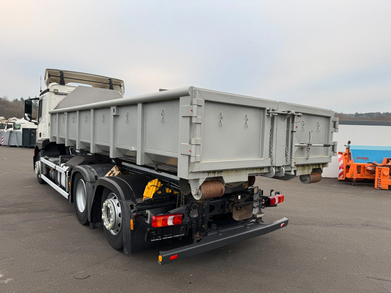 Mercedes-Benz Actros 2543 6x2 Meiler RK 20.65 Kranhydraulik Mercedes-Benz Actros 2543 6x2 Meiller RK 20.65 Kranhydraulik - Hook lift: gambar 3 Mercedes-Benz Actros 2543 6x2 Meiler RK 20.65 Kranhydraulik Mercedes-Benz Actros 2543 6x2 Meiller RK 20.65 Kranhydraulik - Hook lift: gambar 3