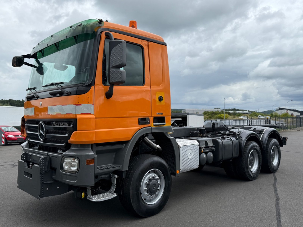 Truk sasis Mercedes-Benz Actros 3341 6x6 Hydraulikpumpe + Tank: gambar 11 Truk sasis Mercedes-Benz Actros 3341 6x6 Hydraulikpumpe + Tank: gambar 11