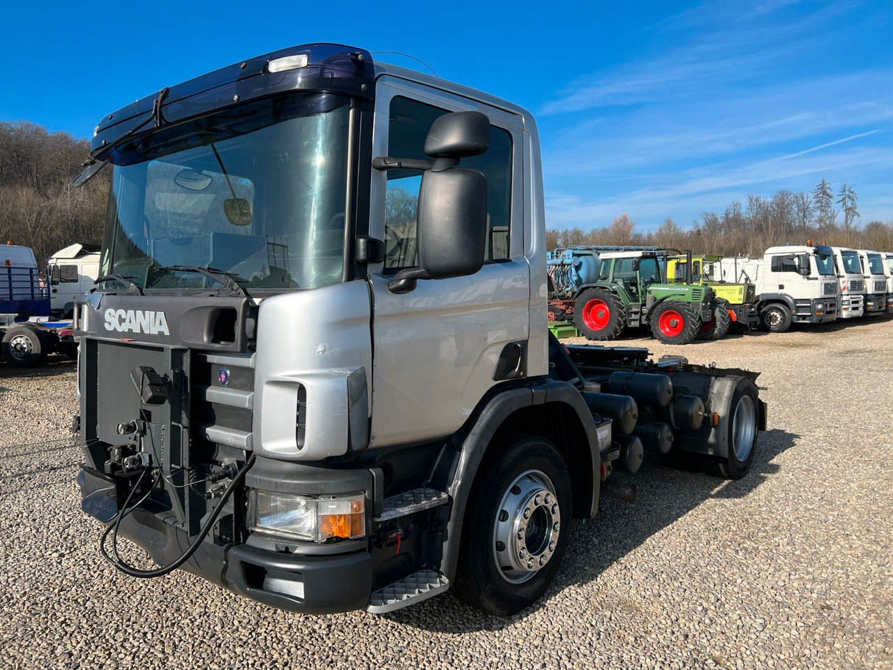 Scania P 94 GA 4x2 NA 310 Scania P 94 GA 4x2 NA 310 - Tractor head: gambar 1 Scania P 94 GA 4x2 NA 310 Scania P 94 GA 4x2 NA 310 - Tractor head: gambar 1