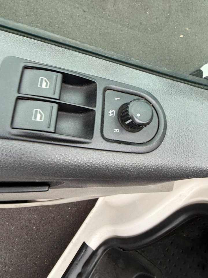 Leasing  Volkswagen VW T 5 2,0 TDI  Doka AHK Klima 114 PS Volkswagen VW T 5 2,0 TDI  Doka AHK Klima 114 PS: gambar 17