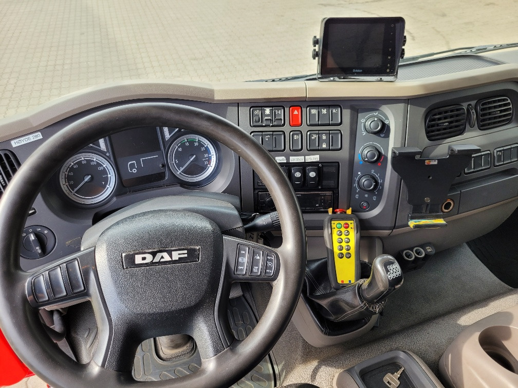 Mobil derek DAF LF 210 FA PLATFORM 2.2017 EURO 6: gambar 25