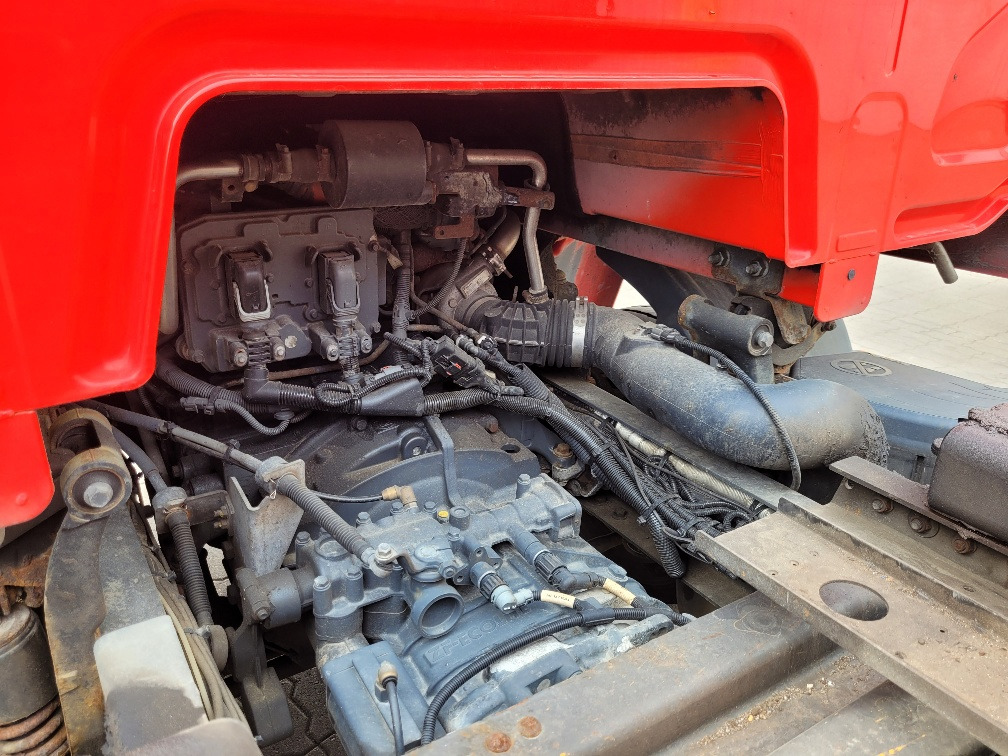 Mobil derek DAF LF 210 FA PLATFORM 2.2017 EURO 6: gambar 7