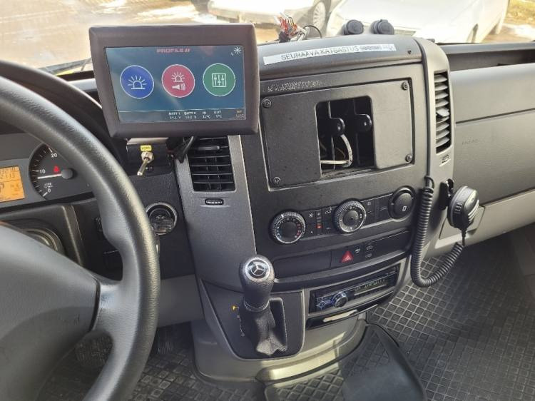 Ambulans MERCEDES – BENZ SPRINTER 3.0D AMBULANCE (PROFILE) KLIMA 2.2016 EURO 6: gambar 9 Ambulans MERCEDES – BENZ SPRINTER 3.0D AMBULANCE (PROFILE) KLIMA 2.2016 EURO 6: gambar 9