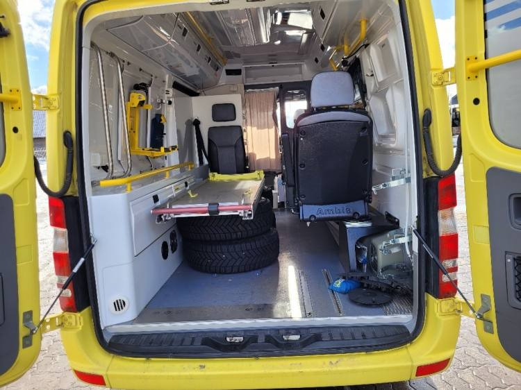 MERCEDES – BENZ SPRINTER AMBULANCE (PROFILE) KLIMA 2.2016 EURO 6 - Ambulans: gambar 4 MERCEDES – BENZ SPRINTER AMBULANCE (PROFILE) KLIMA 2.2016 EURO 6 - Ambulans: gambar 4