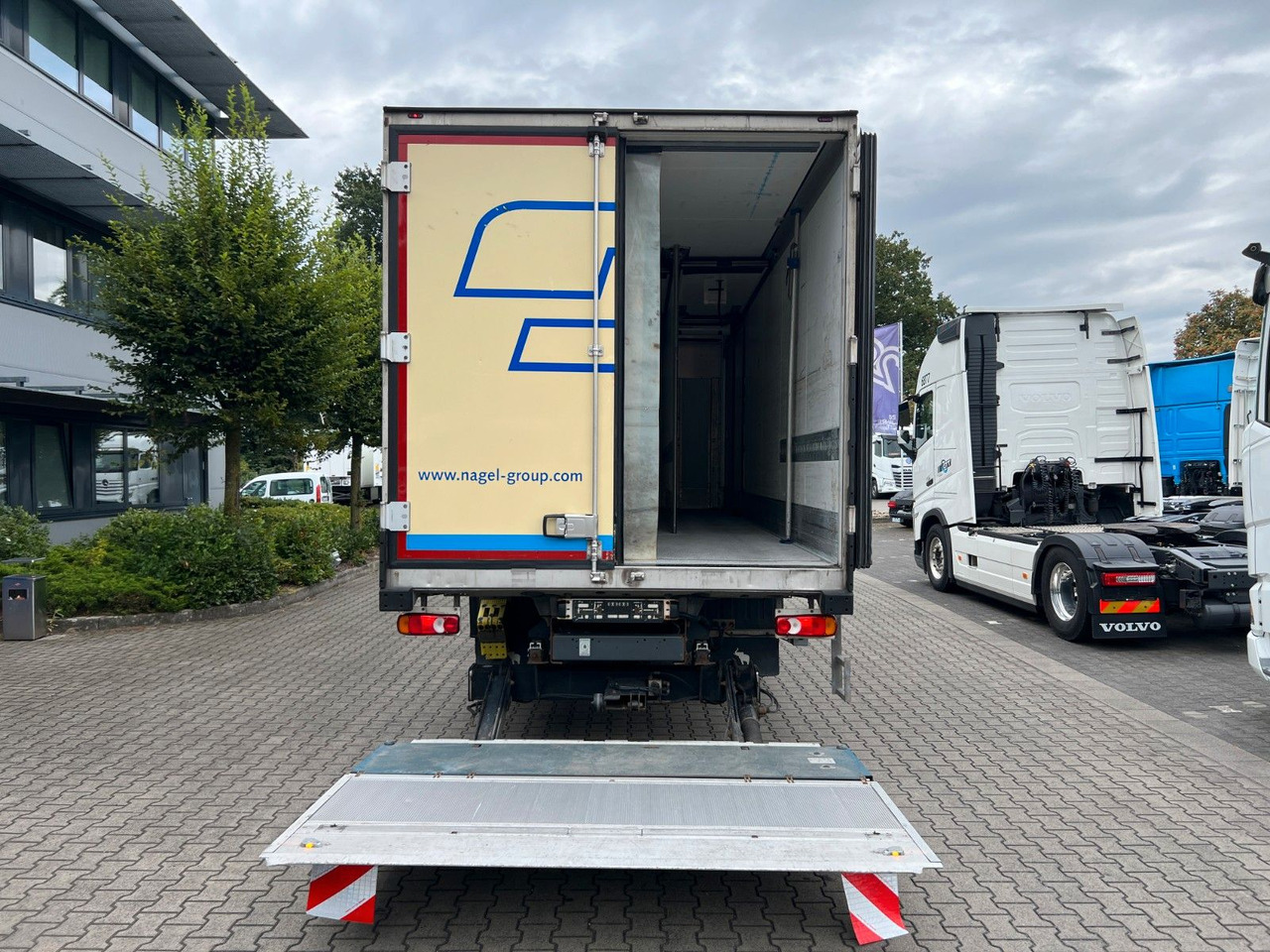 DAF LF 280 FA 16t. Multitemp, T1000 Spectrum - Truk berpendingin: gambar 4 DAF LF 280 FA 16t. Multitemp, T1000 Spectrum - Truk berpendingin: gambar 4
