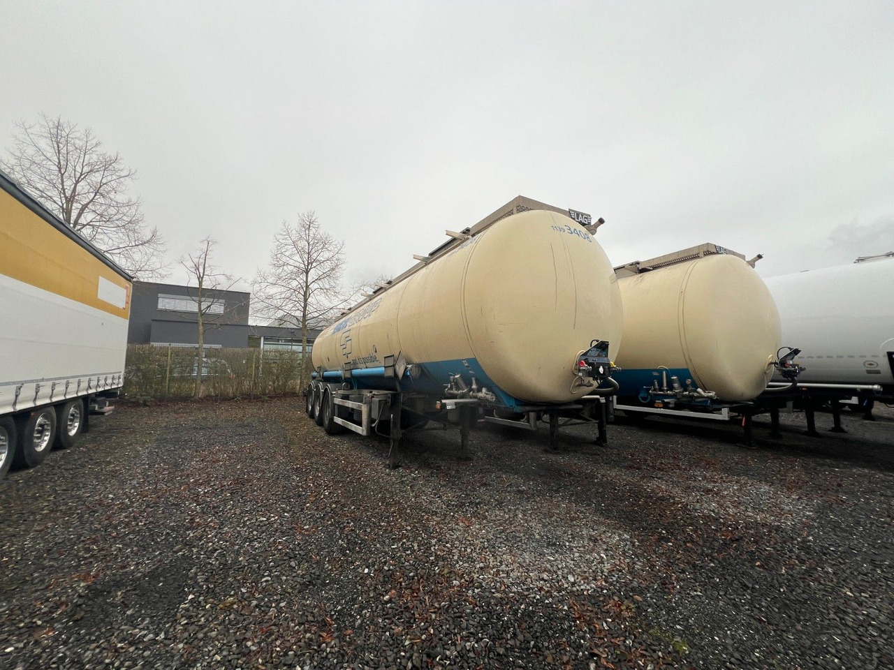 Lag 32000 l Lebensmitteltank mit 3 Kammern, ADR - Semi-trailer tangki: gambar 1 Lag 32000 l Lebensmitteltank mit 3 Kammern, ADR - Semi-trailer tangki: gambar 1