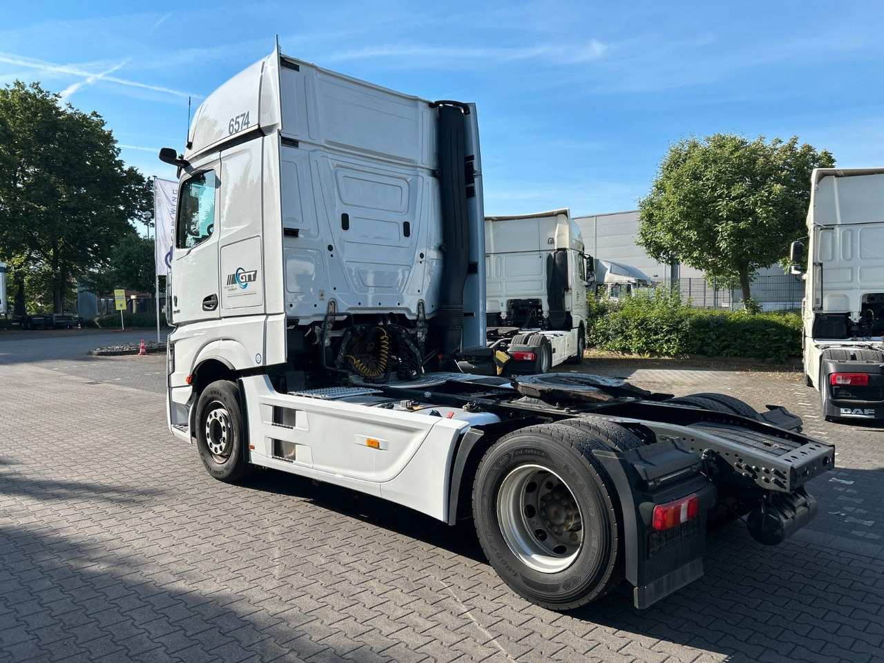 Mercedes-Benz 1848 LS 4x2 Gigaspace - Tractor head: gambar 5 Mercedes-Benz 1848 LS 4x2 Gigaspace - Tractor head: gambar 5
