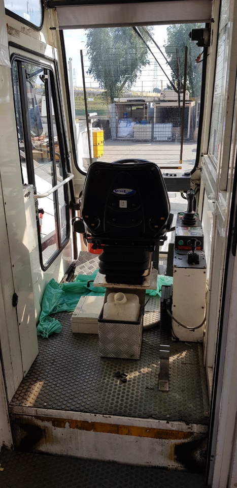 AVIOGEI Ambulift E747 (Half Cab) - Ambulift: gambar 5 AVIOGEI Ambulift E747 (Half Cab) - Ambulift: gambar 5