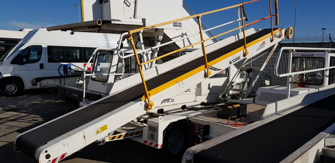 AVIOGEI Belt loader NS450 - Konveyor sabuk pesawat: gambar 1 AVIOGEI Belt loader NS450 - Konveyor sabuk pesawat: gambar 1