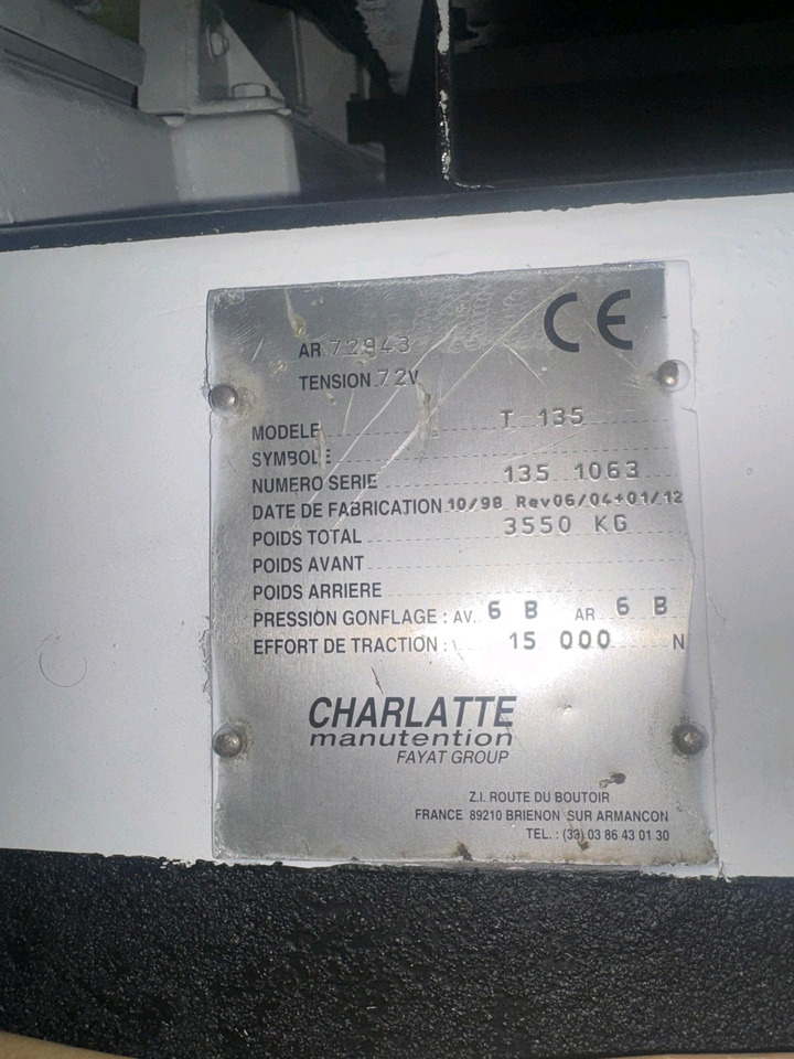 Charlatte 2012 - Traktor bagasi: gambar 3 Charlatte 2012 - Traktor bagasi: gambar 3