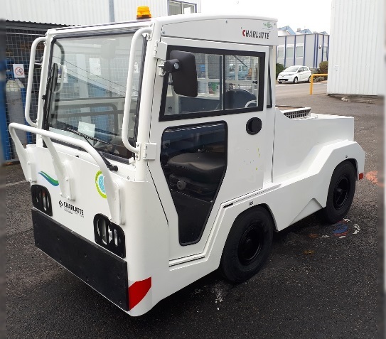 Charlatte TE225 - Traktor bagasi: gambar 2 Charlatte TE225 - Traktor bagasi: gambar 2