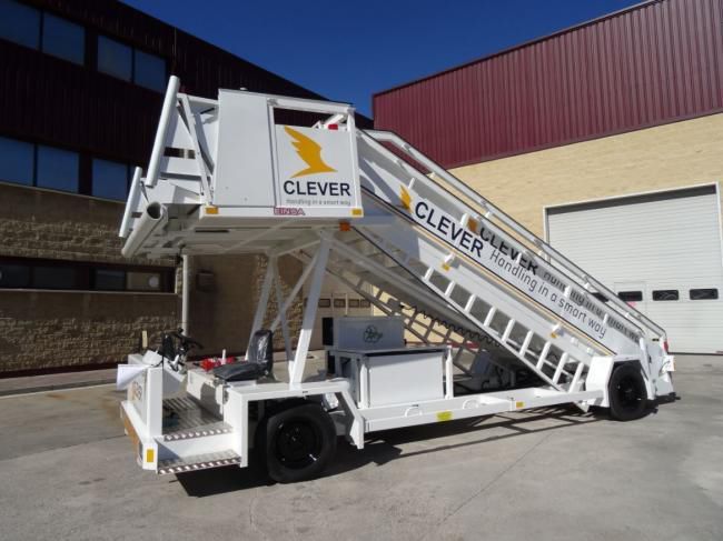 EINSA Passenger Stairs EDU Wide - Tangga pesawat: gambar 2 EINSA Passenger Stairs EDU Wide - Tangga pesawat: gambar 2