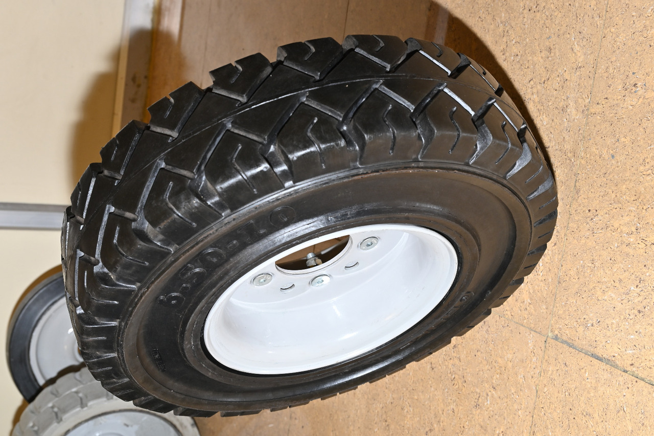EuroSolid 6.00-9 - Roda/ Ban untuk Traktor bagasi: gambar 1 EuroSolid 6.00-9 - Roda/ Ban untuk Traktor bagasi: gambar 1