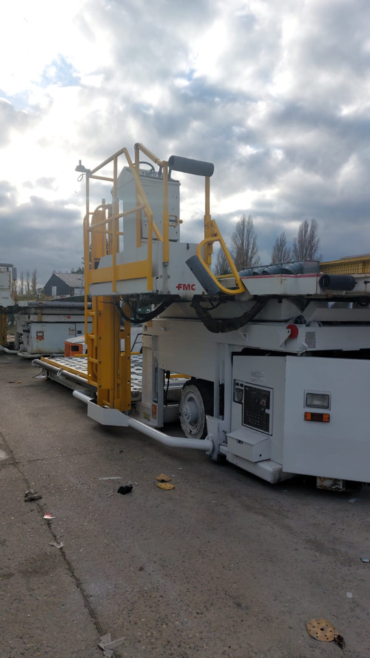 FMC loader Commander 15 Universal Main Deck - Pemuat kargo pesawat terbang: gambar 5 FMC loader Commander 15 Universal Main Deck - Pemuat kargo pesawat terbang: gambar 5