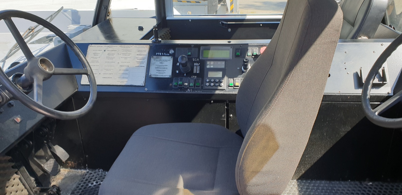 Goldhofer PTS R1 - Traktor mundur: gambar 4 Goldhofer PTS R1 - Traktor mundur: gambar 4