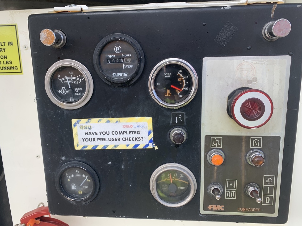 Lower Deck Loader 7 tons FMC Commander 15 - Pemuat kargo pesawat terbang: gambar 2 Lower Deck Loader 7 tons FMC Commander 15 - Pemuat kargo pesawat terbang: gambar 2