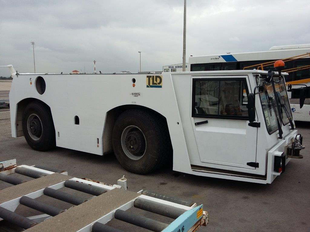 Pushback Tractor TLD TMX400-26 - Traktor mundur: gambar 3 Pushback Tractor TLD TMX400-26 - Traktor mundur: gambar 3