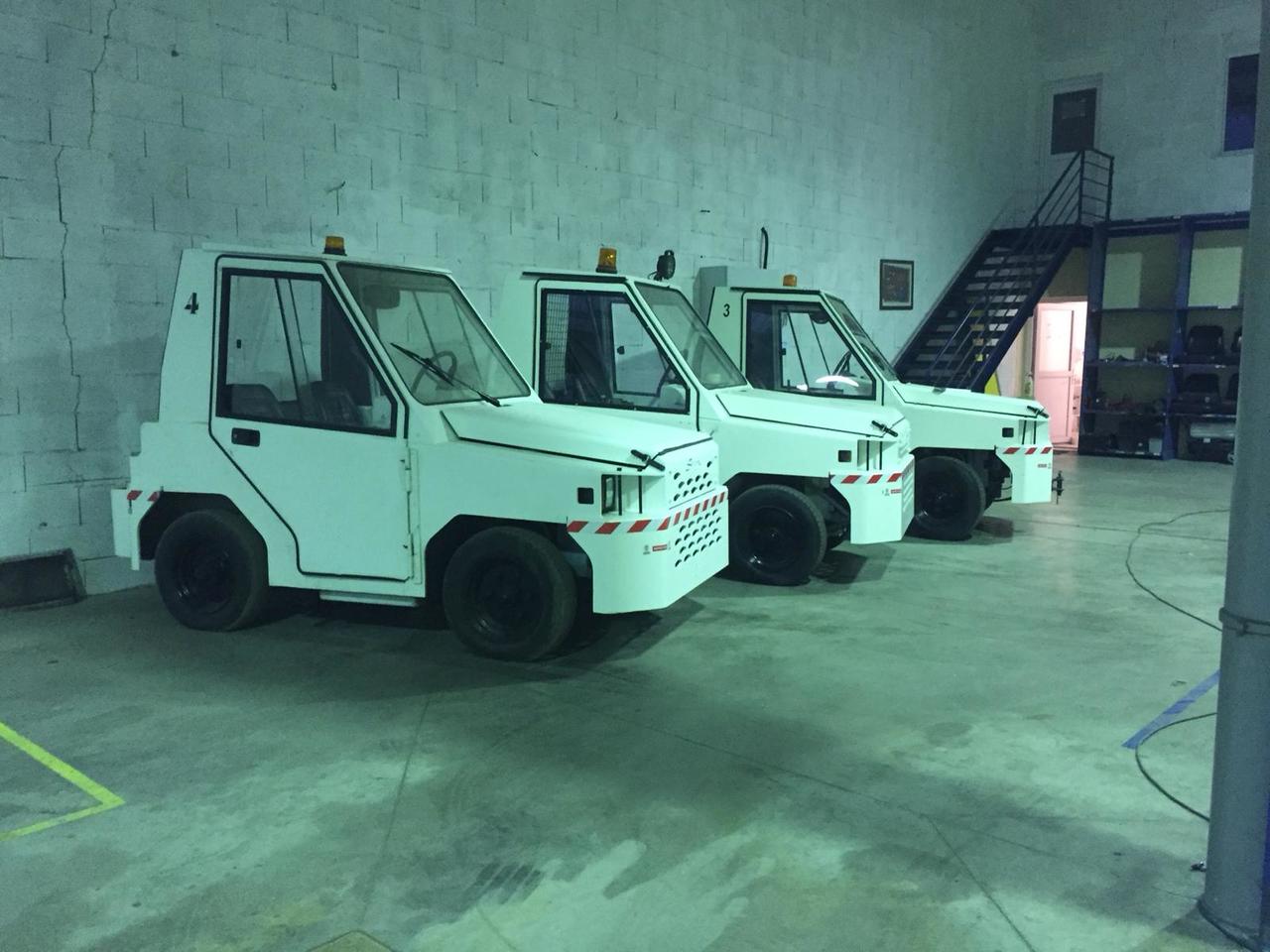 SOVAM TRACTOR/DIESEL K22 - Traktor bagasi: gambar 3 SOVAM TRACTOR/DIESEL K22 - Traktor bagasi: gambar 3