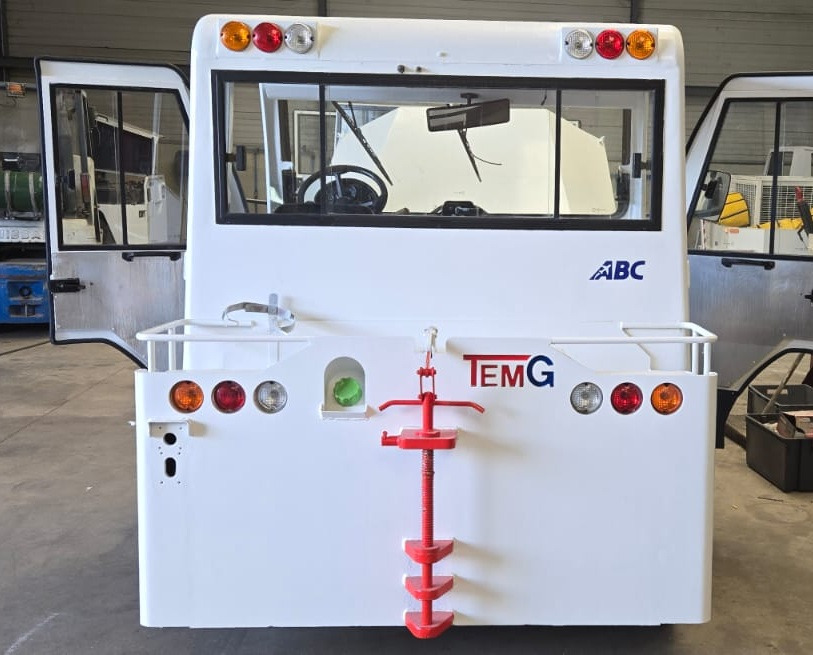 TEMG TRACTOR/DIESEL TG5006 - Traktor bagasi: gambar 3 TEMG TRACTOR/DIESEL TG5006 - Traktor bagasi: gambar 3