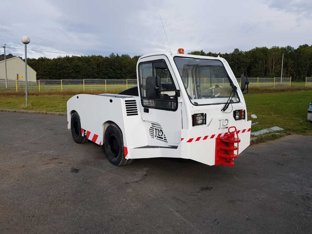 TLD Pushback TMX150-12 - Traktor mundur: gambar 3 TLD Pushback TMX150-12 - Traktor mundur: gambar 3
