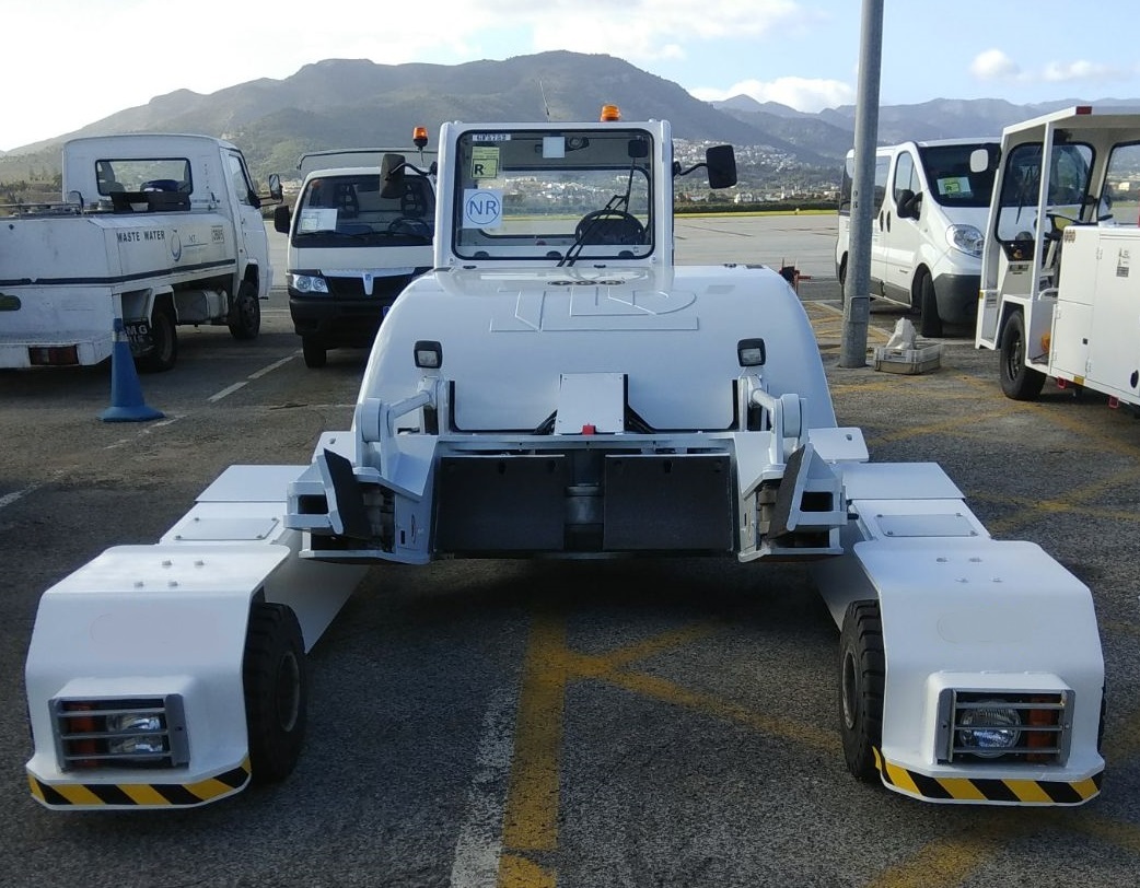 TLD Towbarless Pushback TPX 100 E - Traktor mundur: gambar 3 TLD Towbarless Pushback TPX 100 E - Traktor mundur: gambar 3