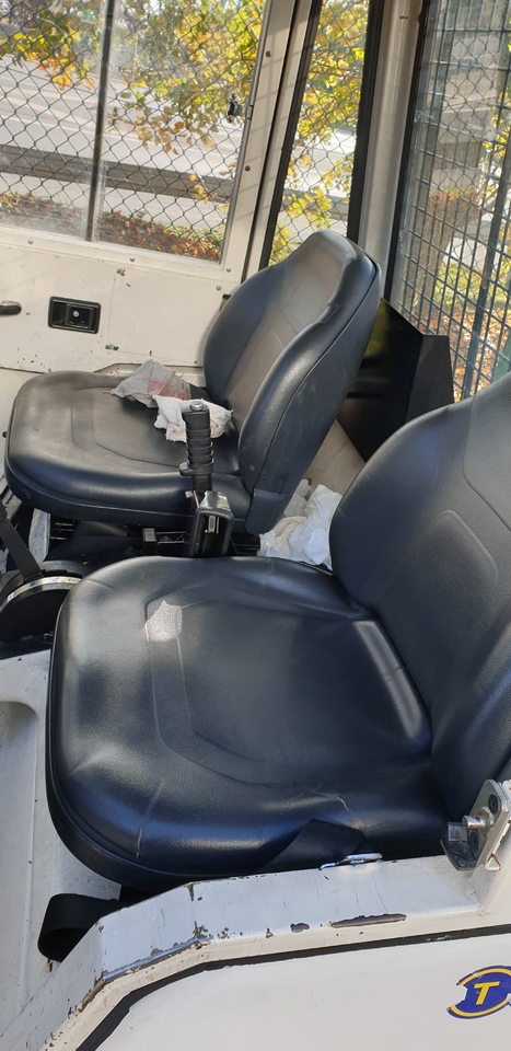 Toyota 02-2TD25 - Traktor bagasi: gambar 3 Toyota 02-2TD25 - Traktor bagasi: gambar 3