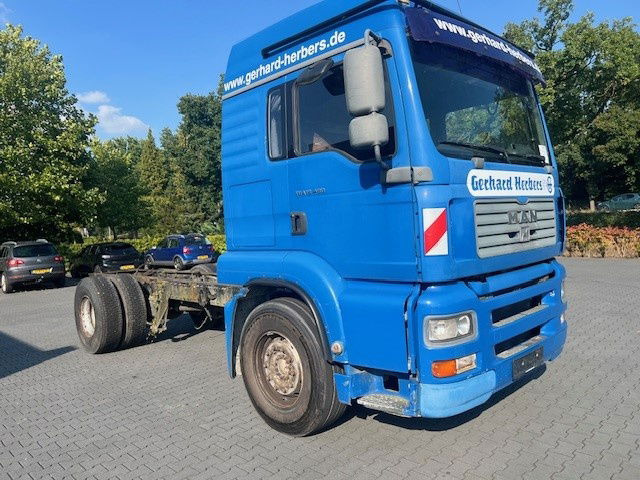 MAN TGA 18.480 MAN TGA 18.480 - Truk sasis: gambar 2 MAN TGA 18.480 MAN TGA 18.480 - Truk sasis: gambar 2