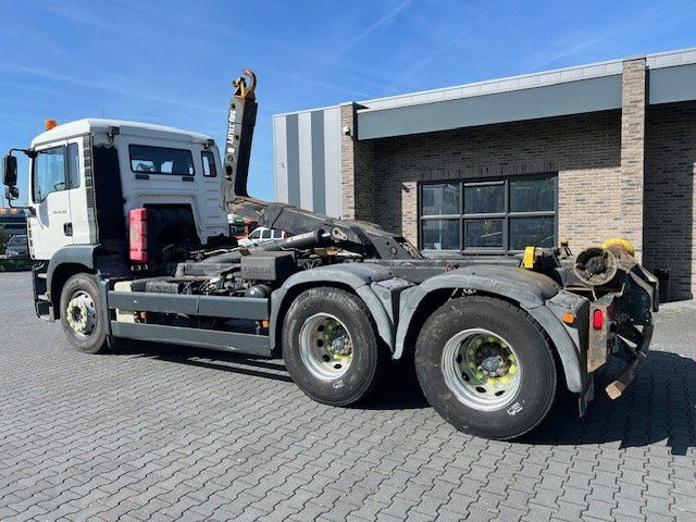 MAN TGA 26.360 TGA 26.360 6x4 Steelspring - Pengangkut kontainer/ Container truck: gambar 4 MAN TGA 26.360 TGA 26.360 6x4 Steelspring - Pengangkut kontainer/ Container truck: gambar 4