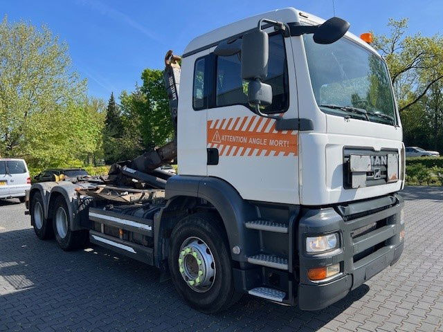 MAN TGA 26.360 TGA 26.360 6x4 Steelspring - Pengangkut kontainer/ Container truck: gambar 1 MAN TGA 26.360 TGA 26.360 6x4 Steelspring - Pengangkut kontainer/ Container truck: gambar 1