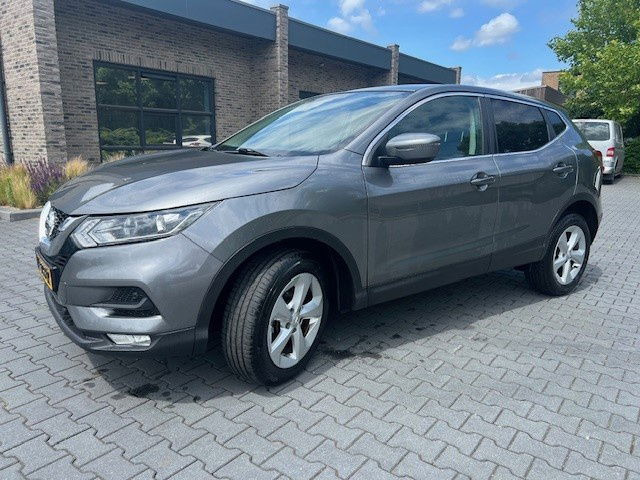 Nissan Qashqai 1.2 - Mobil SUV: gambar 1 Nissan Qashqai 1.2 - Mobil SUV: gambar 1