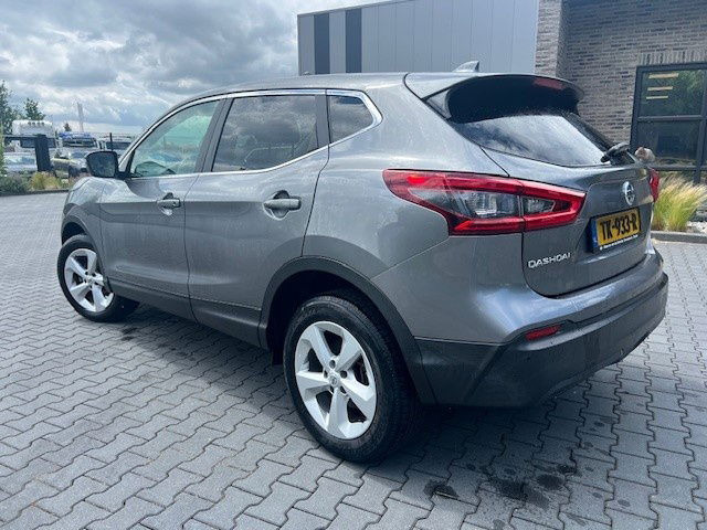 Nissan Qashqai 1.2 - Mobil SUV: gambar 3 Nissan Qashqai 1.2 - Mobil SUV: gambar 3