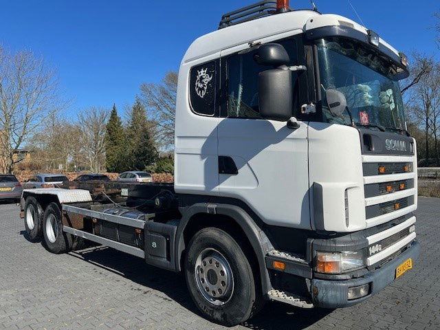 Scania R144-460 V8 .460 6x2 - Pengangkut kontainer/ Container truck: gambar 2 Scania R144-460 V8 .460 6x2 - Pengangkut kontainer/ Container truck: gambar 2