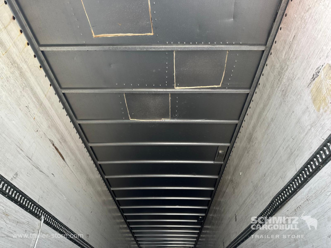 Dryfreight Standard - Semi-trailer kotak tertutup: gambar 4 Dryfreight Standard - Semi-trailer kotak tertutup: gambar 4