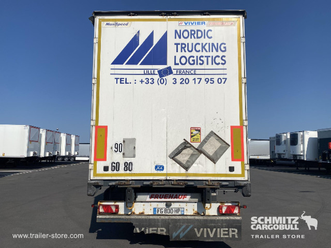 FRUEHAUF Curtainsider Standard Taillift - Semi-trailer dengan terpal samping: gambar 3 FRUEHAUF Curtainsider Standard Taillift - Semi-trailer dengan terpal samping: gambar 3