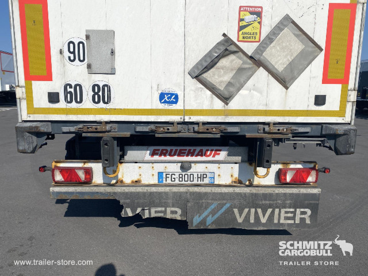 FRUEHAUF Curtainsider Standard Taillift - Semi-trailer dengan terpal samping: gambar 4 FRUEHAUF Curtainsider Standard Taillift - Semi-trailer dengan terpal samping: gambar 4