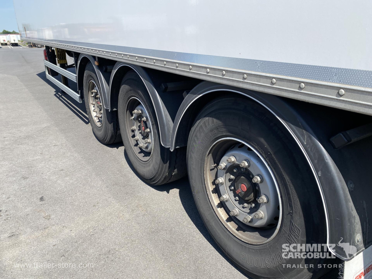 FRUEHAUF Dryfreight Standard Roller shutter door - Semi-trailer kotak tertutup: gambar 5 FRUEHAUF Dryfreight Standard Roller shutter door - Semi-trailer kotak tertutup: gambar 5