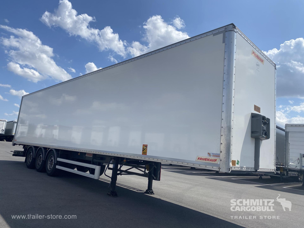 FRUEHAUF Dryfreight Standard Roller shutter door - Semi-trailer kotak tertutup: gambar 1 FRUEHAUF Dryfreight Standard Roller shutter door - Semi-trailer kotak tertutup: gambar 1