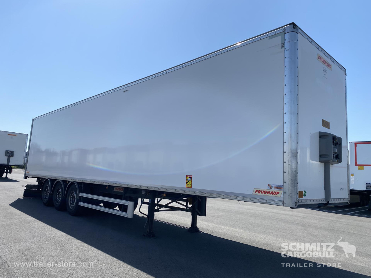 FRUEHAUF Dryfreight Standard Roller shutter door - Semi-trailer kotak tertutup: gambar 1 FRUEHAUF Dryfreight Standard Roller shutter door - Semi-trailer kotak tertutup: gambar 1