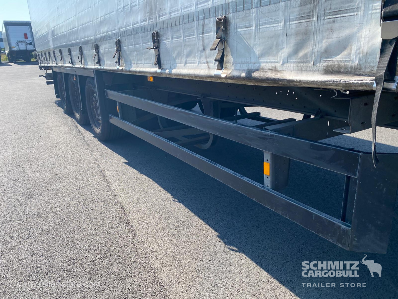 SCHMITZ Curtainsider Mega - Semi-trailer dengan terpal samping: gambar 3 SCHMITZ Curtainsider Mega - Semi-trailer dengan terpal samping: gambar 3