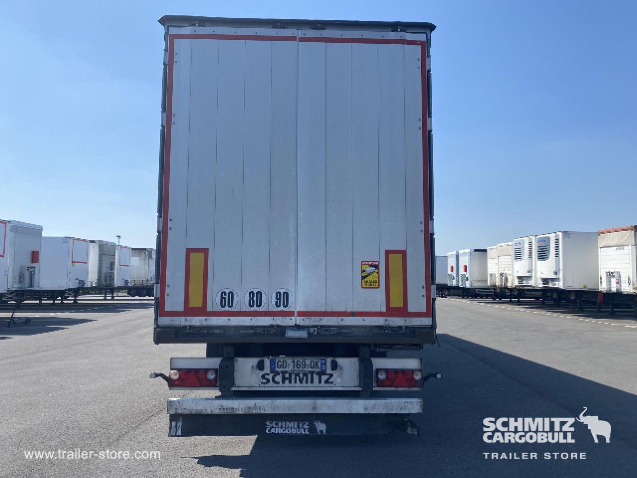 SCHMITZ Curtainsider Standard - Semi-trailer dengan terpal samping: gambar 3 SCHMITZ Curtainsider Standard - Semi-trailer dengan terpal samping: gambar 3