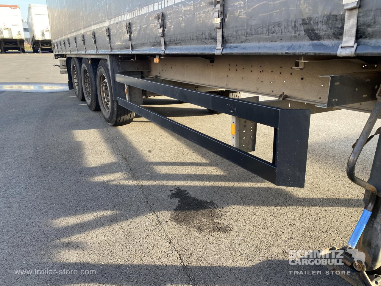 SCHMITZ Curtainsider Standard - Semi-trailer dengan terpal samping: gambar 2 SCHMITZ Curtainsider Standard - Semi-trailer dengan terpal samping: gambar 2