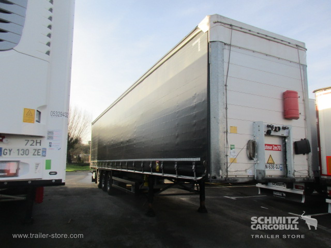 SCHMITZ Curtainsider Standard - Semi-trailer dengan terpal samping: gambar 1 SCHMITZ Curtainsider Standard - Semi-trailer dengan terpal samping: gambar 1