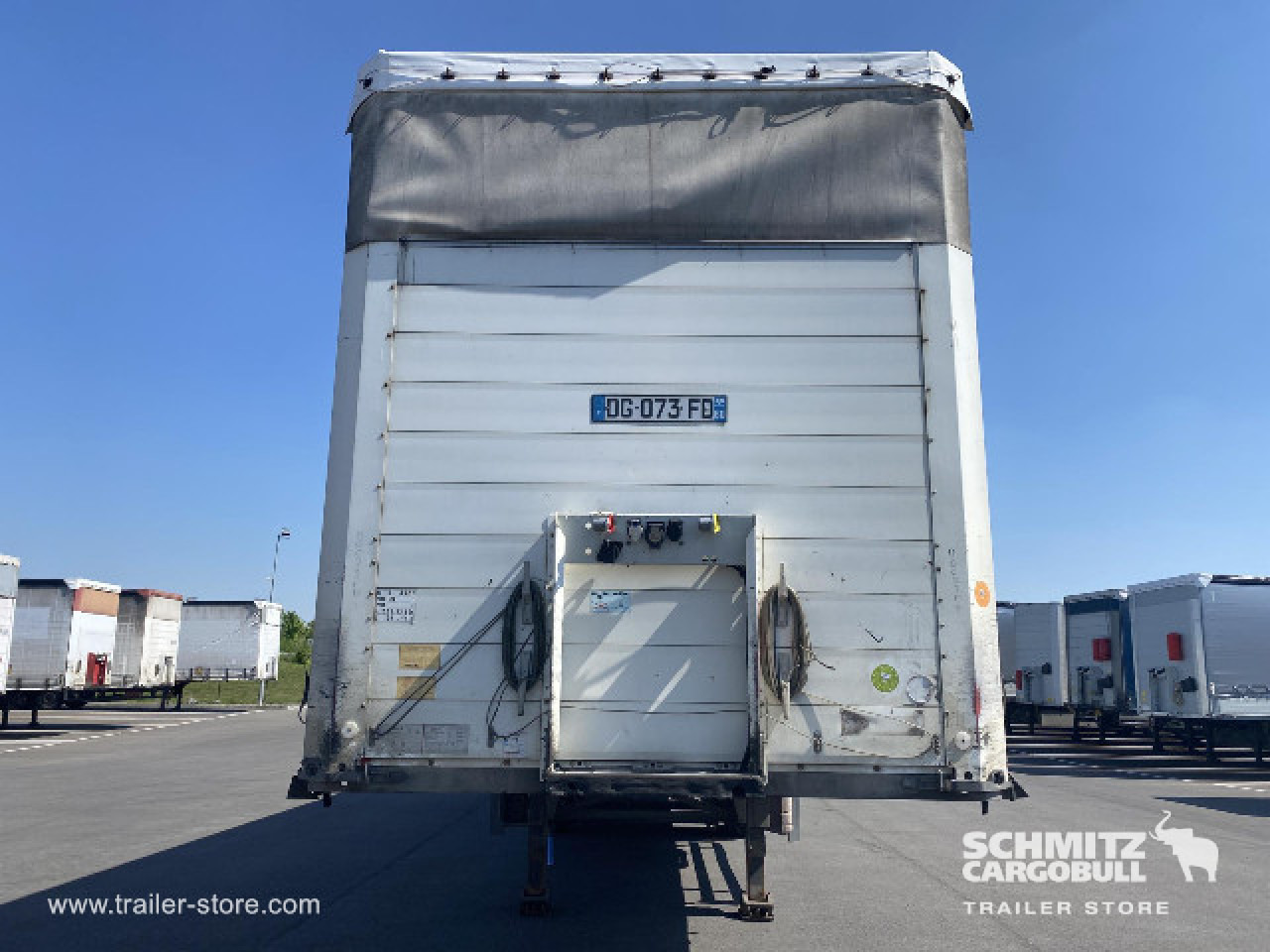 SCHMITZ Curtainsider Standard - Semi-trailer dengan terpal samping: gambar 3 SCHMITZ Curtainsider Standard - Semi-trailer dengan terpal samping: gambar 3
