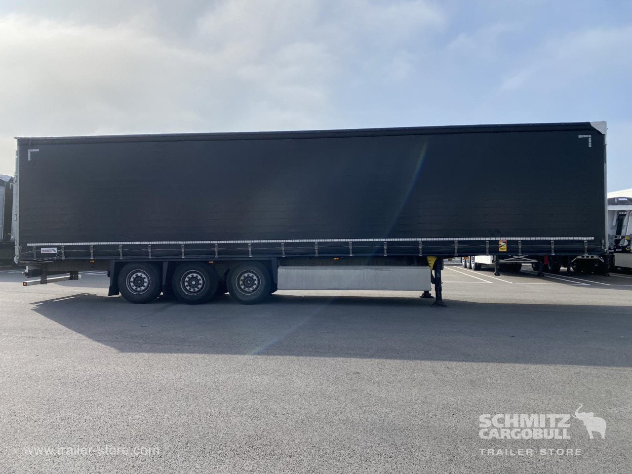 SCHMITZ Curtainsider Standard - Semi-trailer dengan terpal samping: gambar 5 SCHMITZ Curtainsider Standard - Semi-trailer dengan terpal samping: gambar 5