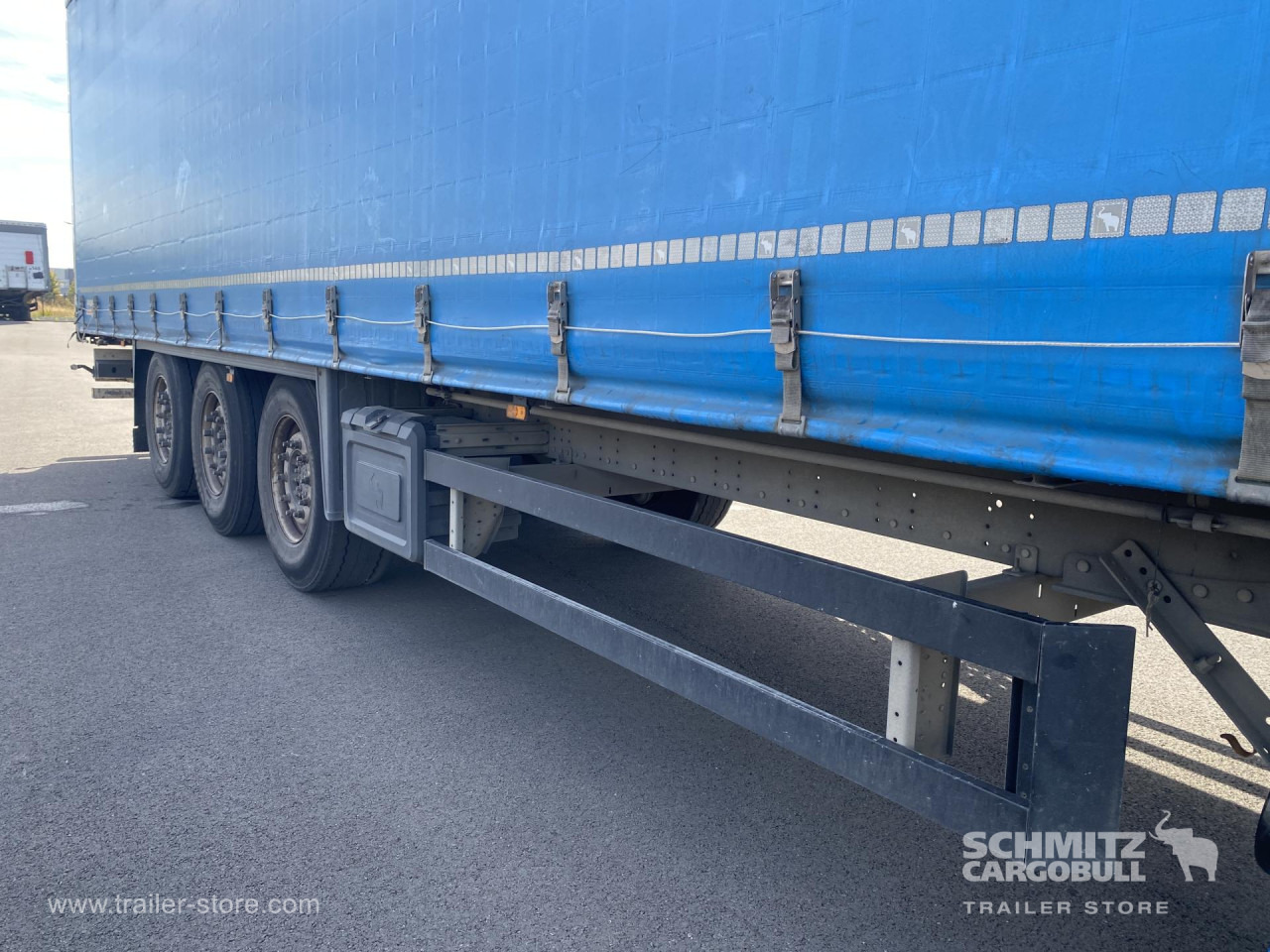 SCHMITZ Curtainsider Standard - Semi-trailer dengan terpal samping: gambar 4 SCHMITZ Curtainsider Standard - Semi-trailer dengan terpal samping: gambar 4